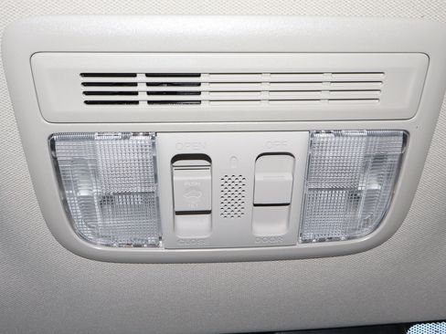 Used 2022 Honda HR-V EX-L image 25