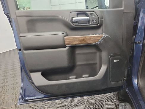 Used 2021 Chevrolet Silverado 2500 High Country w/ Technology Package image 16