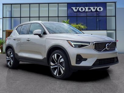 Certified 2023 Volvo XC40 B5 Plus w/ Protection Package Premier
