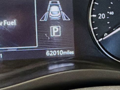 Used 2023 Nissan Kicks SR w/ SR Premium Package image 8