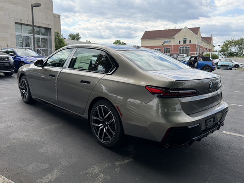 New 2026 BMW 740i xDrive w/ Premium Package AWD/4WD image 6