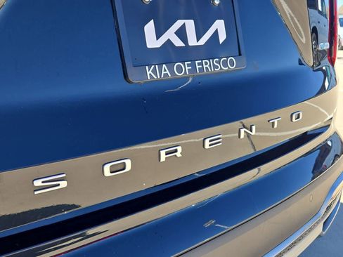 Used 2022 Kia Sorento S image 11