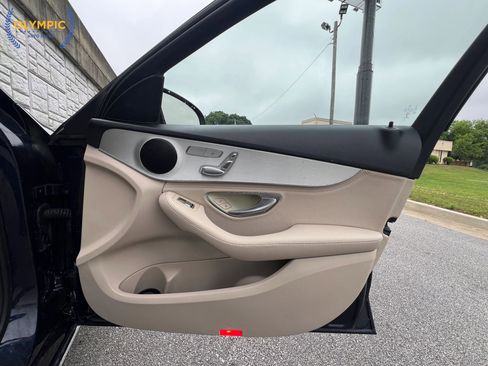 Used 2016 Mercedes-Benz C 300 4MATIC Sedan image 46