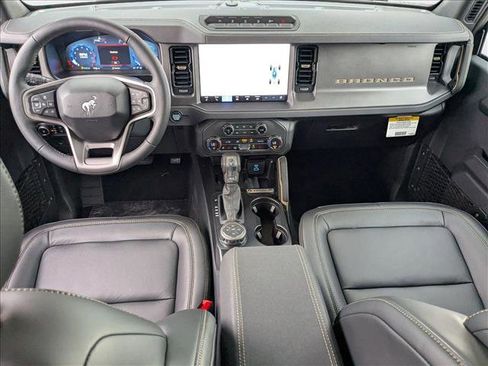 New 2025 Ford Bronco Badlands image 13