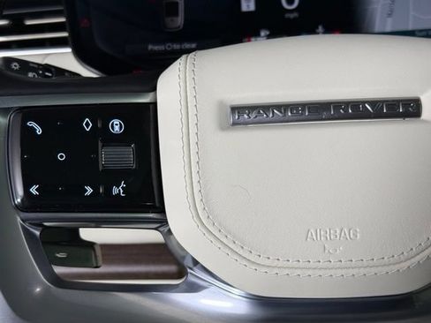 Certified 2026 Land Rover Range Rover SE AWD/4WD image 30