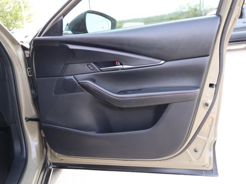 Used 2024 MAZDA CX-30 Carbon image 9