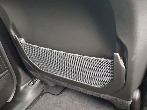 Used 2023 Jeep Grand Cherokee Altitude image 14