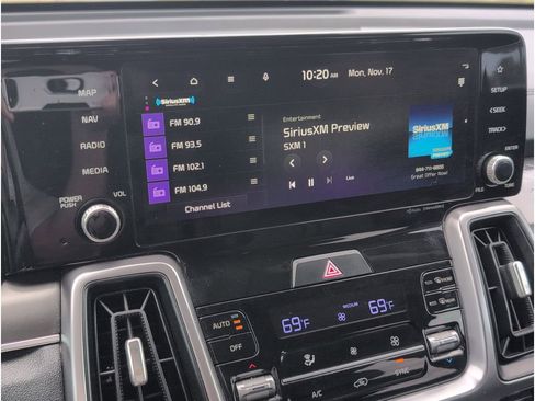 Used 2023 Kia Sorento S image 14