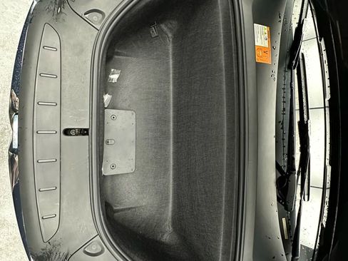 Used 2018 Tesla Model X 75D image 42