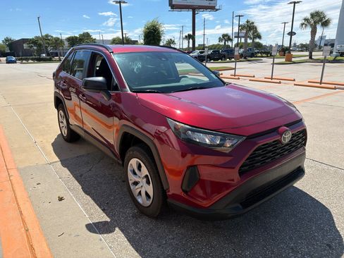 Used 2019 Toyota RAV4 LE FWD image 39
