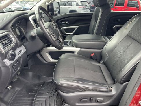 Used 2018 Nissan Titan PRO-4X w/ Pro-4x Utility Package image 15