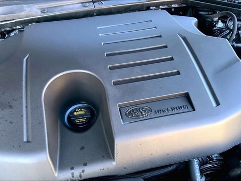 Used 2024 Land Rover Defender 90 X-Dynamic SE image 30