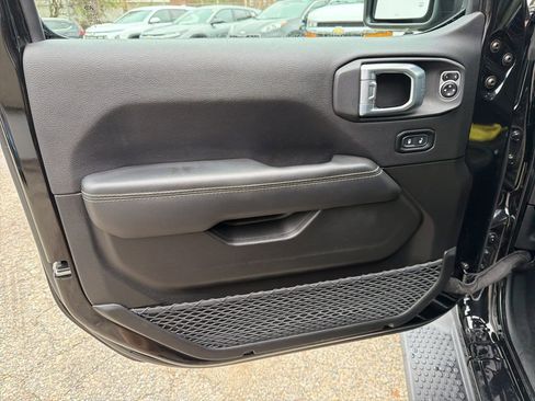 Used 2023 Jeep Wrangler Unlimited Sahara w/ Cold Weather Group image 11