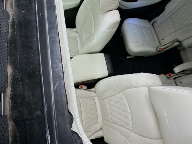 Used 2022 Buick Enclave Avenir w/ Avenir Technology Package FWD image 24