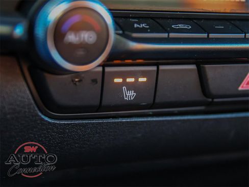 Used 2024 MAZDA MAZDA3 s image 31