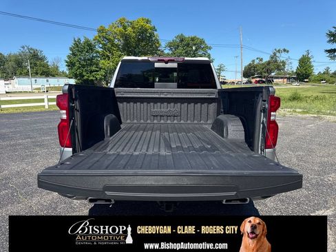 Used 2023 Chevrolet Silverado 1500 High Country w/ Z71 Off-Road Package AWD/4WD image 7