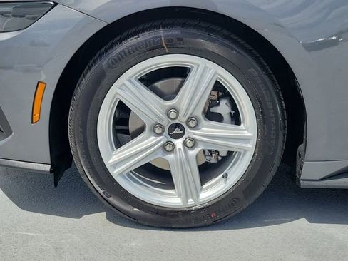 Used 2026 Ford Mustang Premium RWD image 9