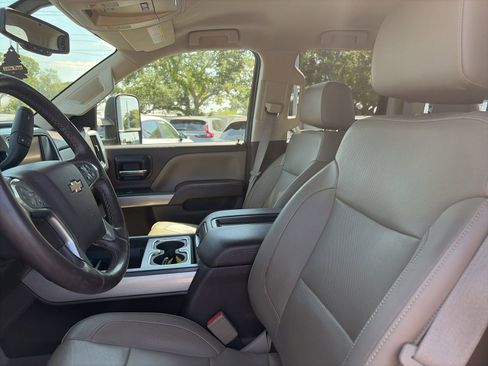 Used 2015 Chevrolet Silverado 2500 LTZ w/ LTZ Plus Package AWD/4WD image 11