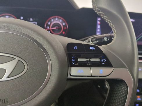 Certified 2025 Hyundai Elantra SEL FWD image 33