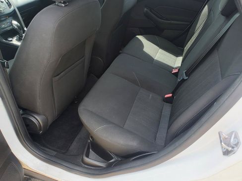 Used 2016 Ford Focus SE w/ Interior Protection Package FWD image 13