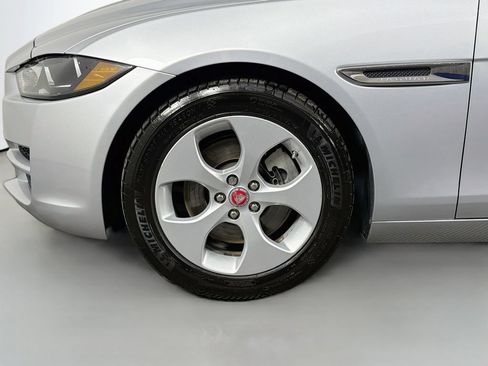 Used 2018 Jaguar XE RWD image 30