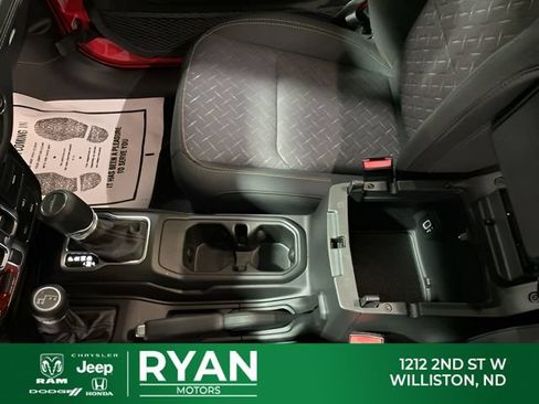 New 2026 Jeep Gladiator Mojave w/ Technology Group AWD/4WD image 32