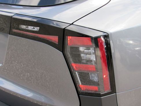Certified 2025 Nissan Kicks SV FWD image 12