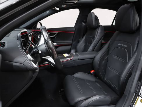 New 2026 Mercedes-Benz E 53 AMG e 4MATIC Sedan image 9