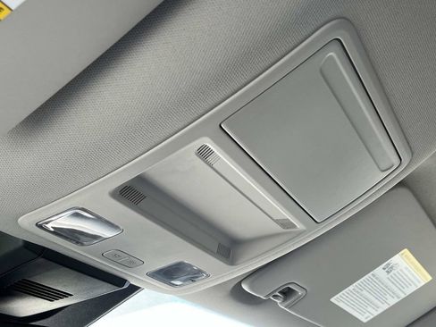 Used 2025 Ford Ranger XLT w/ Chrome Accent Package image 30