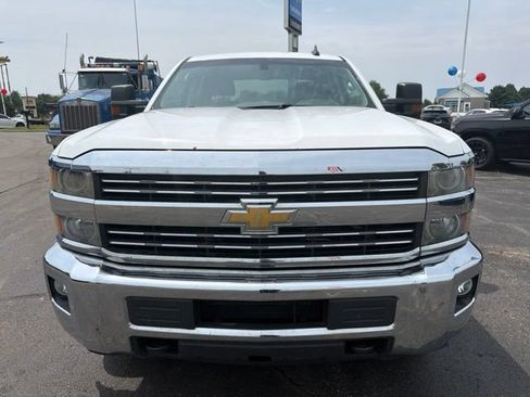 Used 2015 Chevrolet Silverado 2500 LT w/ LT Convenience Package AWD/4WD image 2