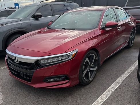 Used 2018 Honda Accord Touring image 1