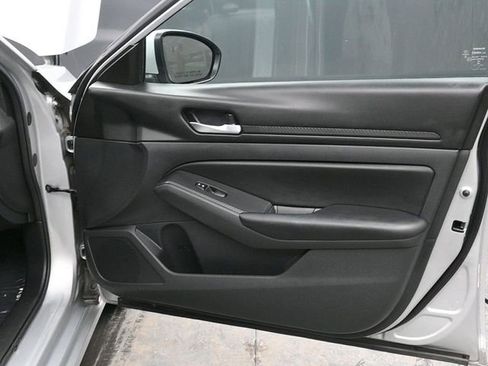 Used 2021 Nissan Altima 2.5 S image 9