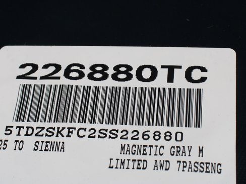 Certified 2025 Toyota Sienna Limited AWD/4WD image 33