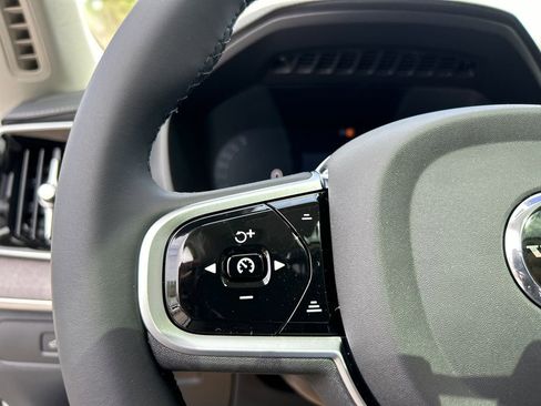 New 2026 Volvo XC90 T8 Ultra w/ Protection Package Premier AWD/4WD image 13