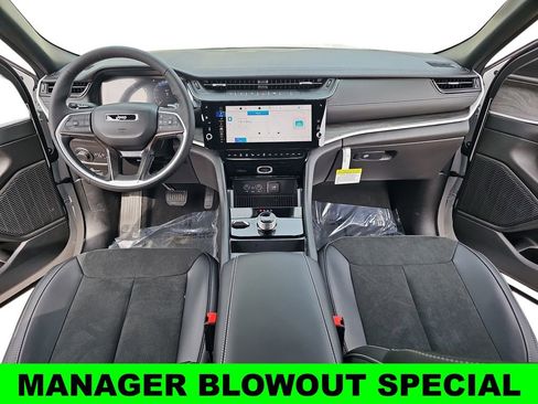 New 2026 Jeep Grand Cherokee Altitude AWD/4WD image 9