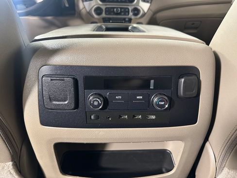Used 2019 GMC Yukon SLT w/ Open Road Package AWD/4WD image 24