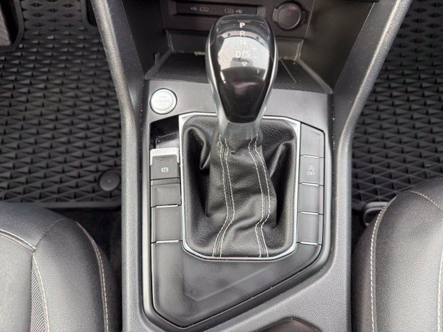 Used 2022 Volkswagen Taos SE FWD image 26