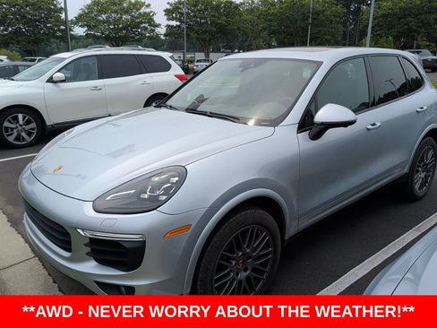 Used 2017 Porsche Cayenne Platinum Edition AWD/4WD image 2