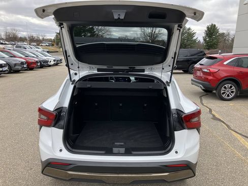 Used 2025 Chevrolet Trax ACTIV w/ Driver Confidence Package FWD image 17