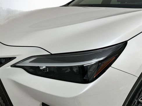 Used 2023 Lexus NX 250 FWD image 11