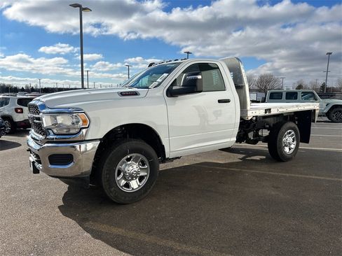 New 2024 RAM 3500 Tradesman w/ Chrome Appearance Group image 5