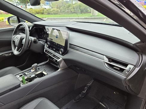 Used 2025 Lexus RX 350 Premium w/ Accessory Package AWD/4WD image 16