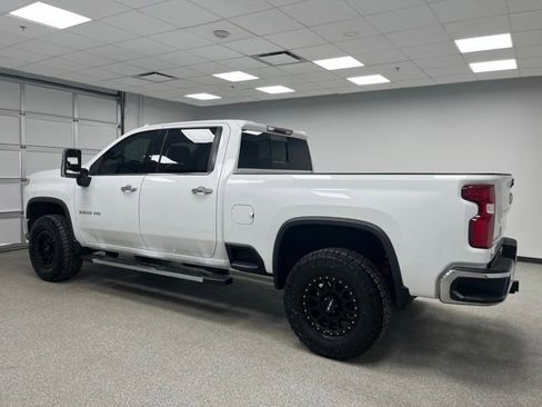 Used 2022 Chevrolet Silverado 3500 LTZ w/ LTZ Plus Package AWD/4WD image 5