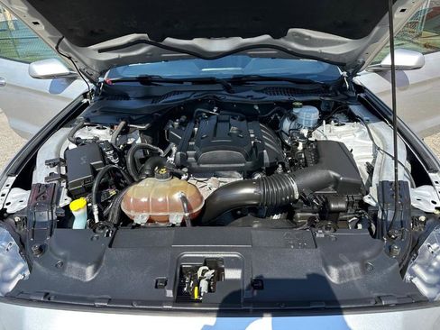 Used 2018 Ford Mustang Coupe RWD image 41