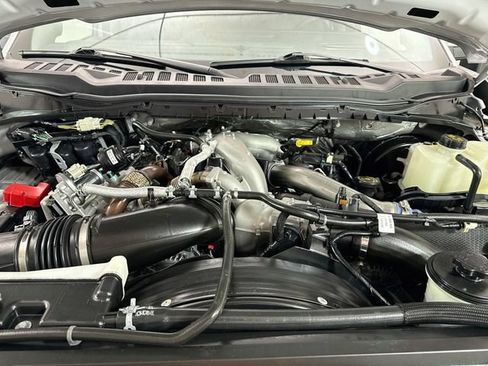 Used 2024 Ford F350 Lariat w/ Lariat Ultimate Package AWD/4WD image 32