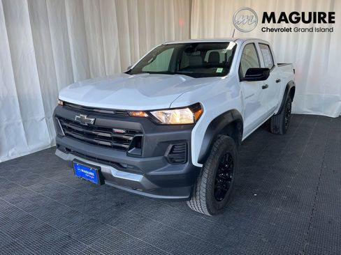 Used 2024 Chevrolet Colorado Trail Boss w/ Advanced Trailering Package AWD/4WD image 1