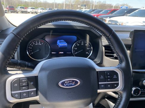 Used 2024 Ford Expedition XLT AWD/4WD image 20