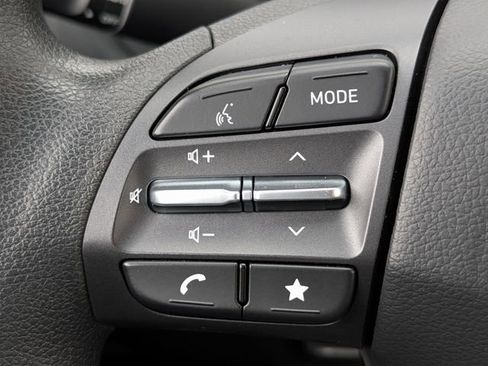 Used 2023 Hyundai Kona SE image 26