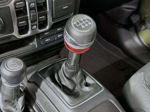 Used 2022 Jeep Wrangler Unlimited Sport AWD/4WD image 19