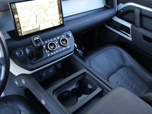 Used 2022 Land Rover Defender 110 SE AWD/4WD image 58